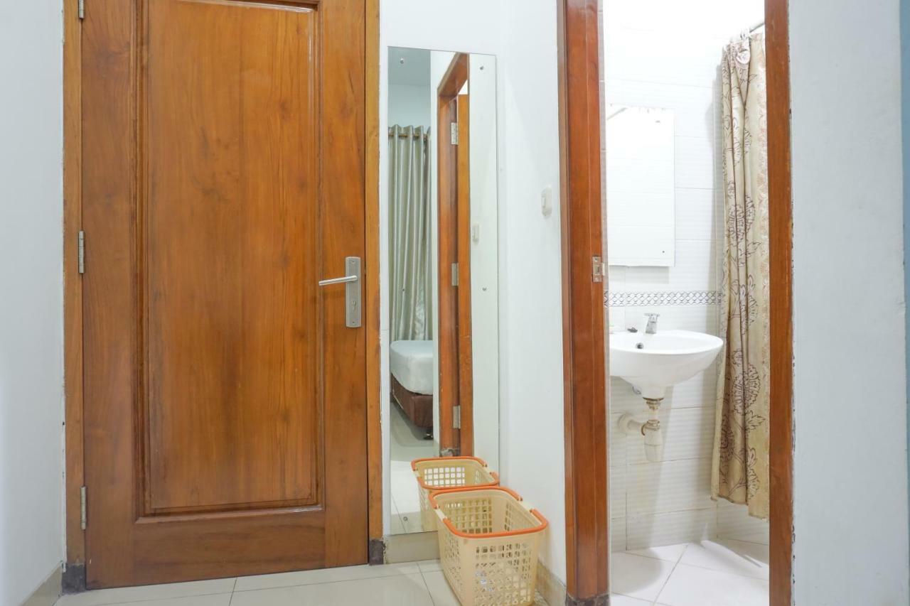 Residences By Reddoorz Syariah @ Buah Batu Bandung Ngoại thất bức ảnh